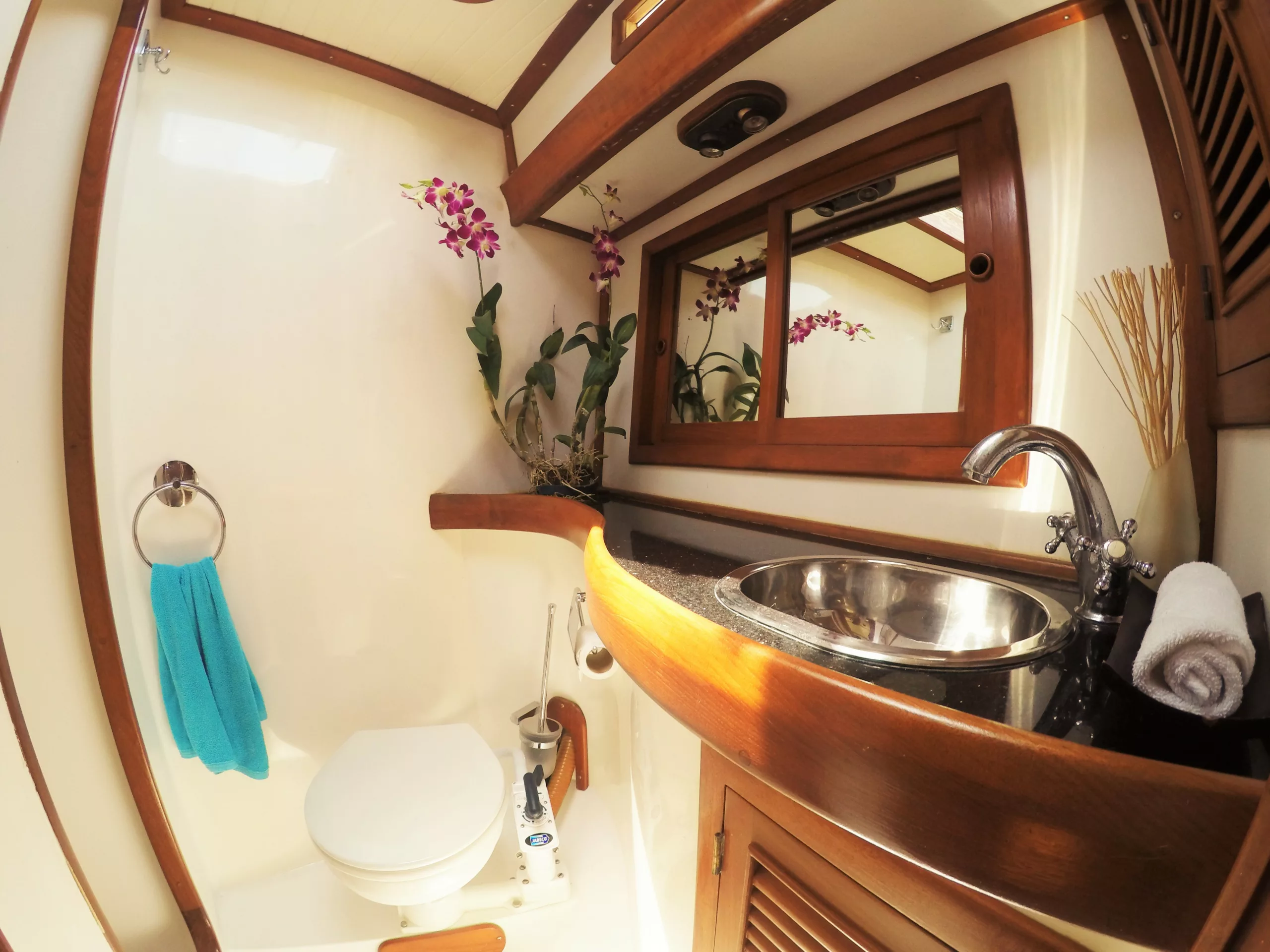 Luxury Sailing Yacht 52 (AC)