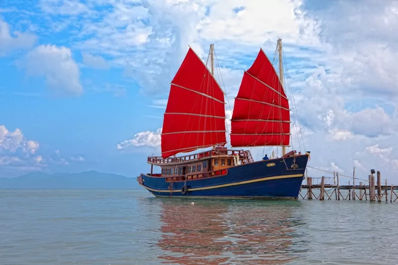 Traditional Teak Yacht 98
