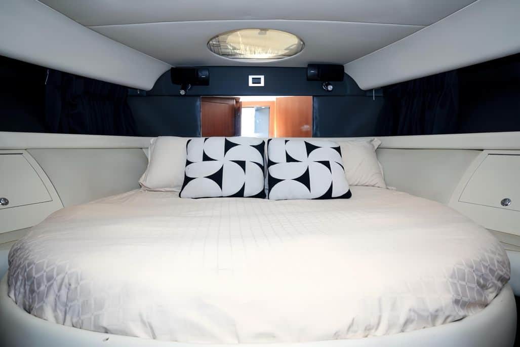 fairline 43 berth