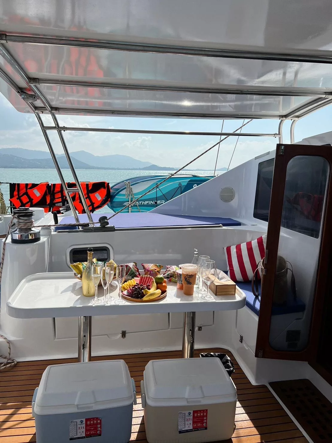 image showing refreshments ready to enjoy on our slider catamaran 43 luxury charter on koh samui, thailand
