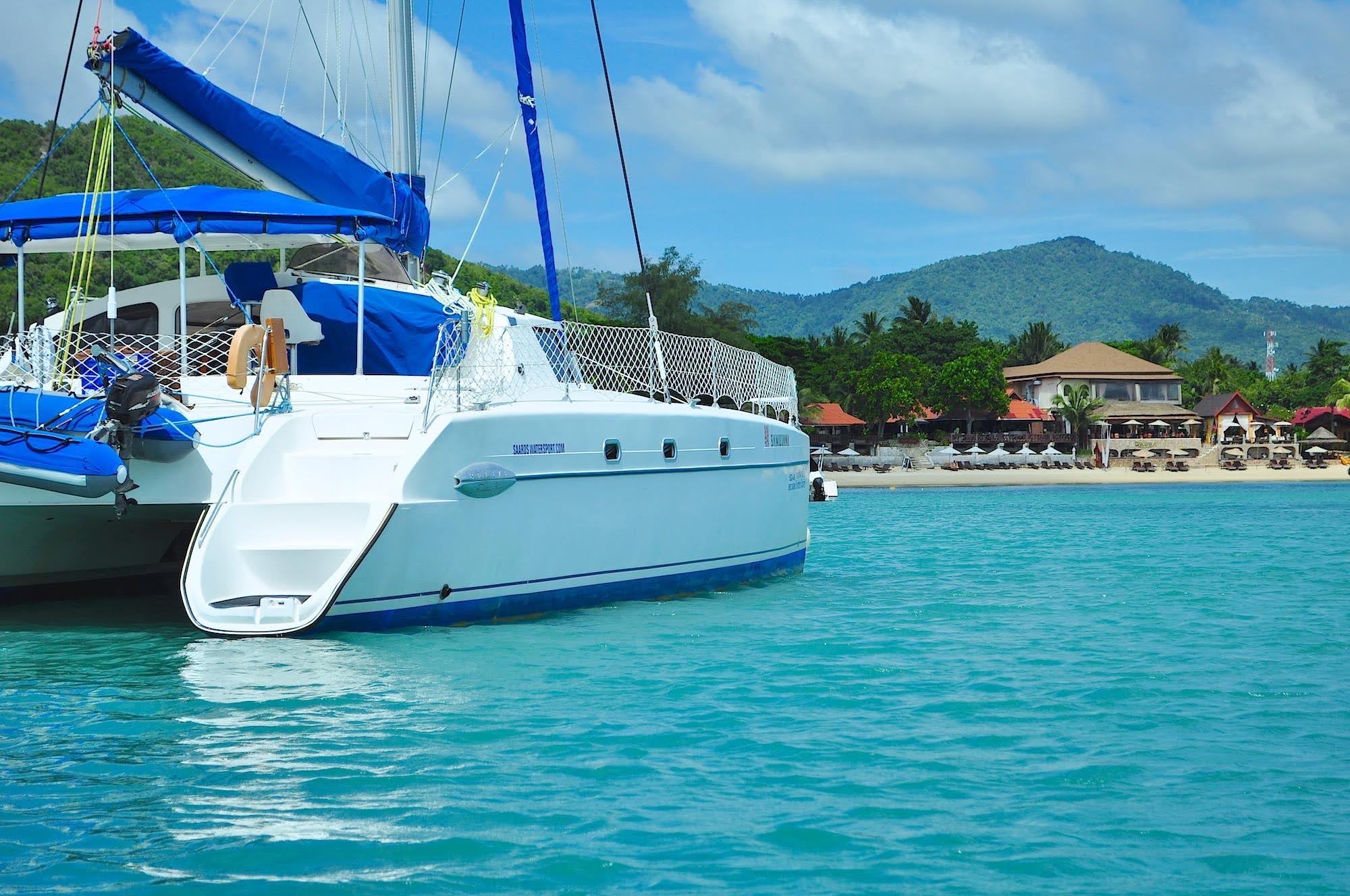 Belize Catamaran 43 (AC)