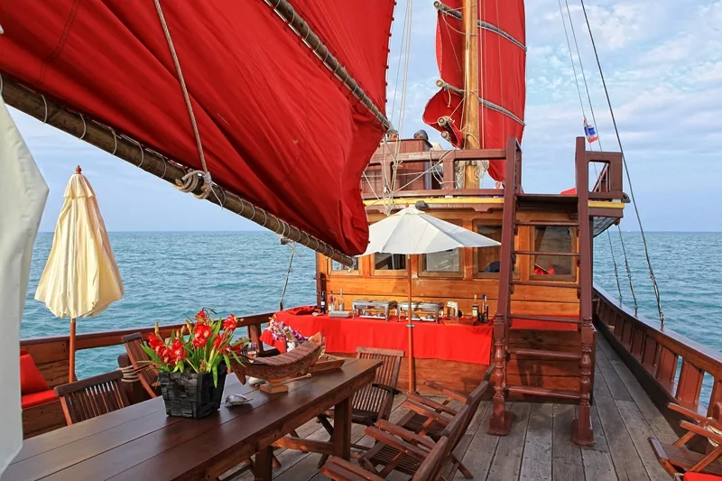 full sail on the red baron, samui sailing yacht