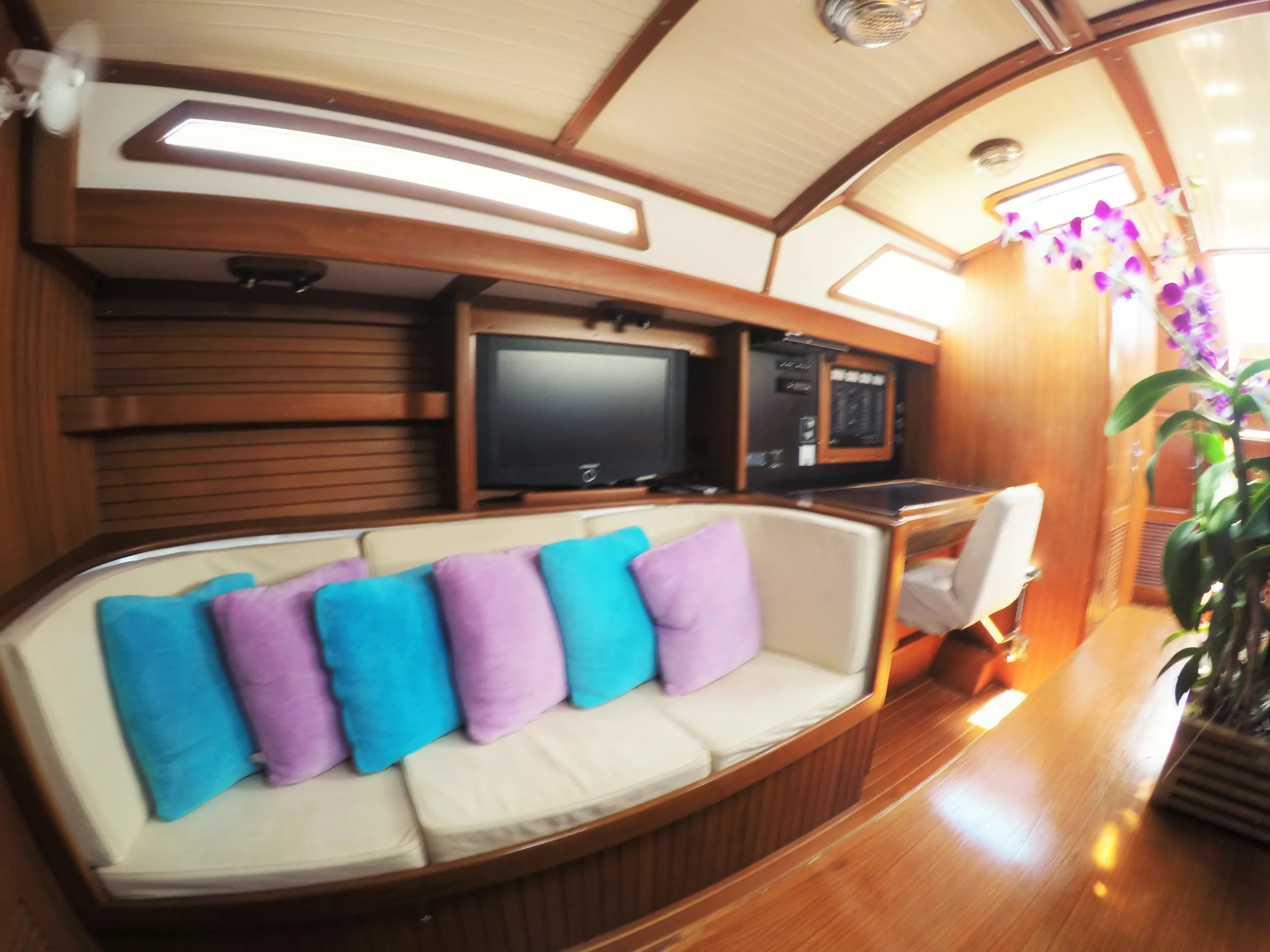 Luxury Sailing Yacht 52 (AC)