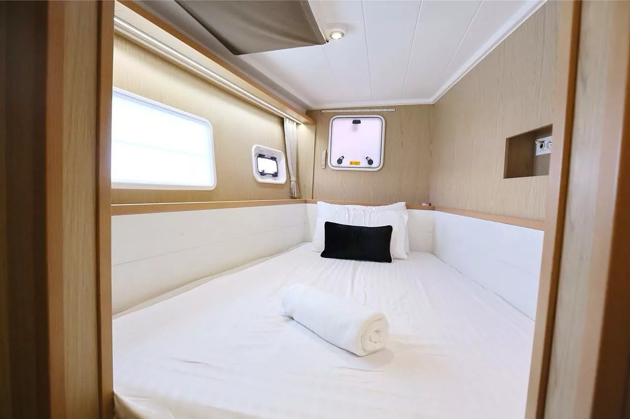 Lagoon Catamaran 40