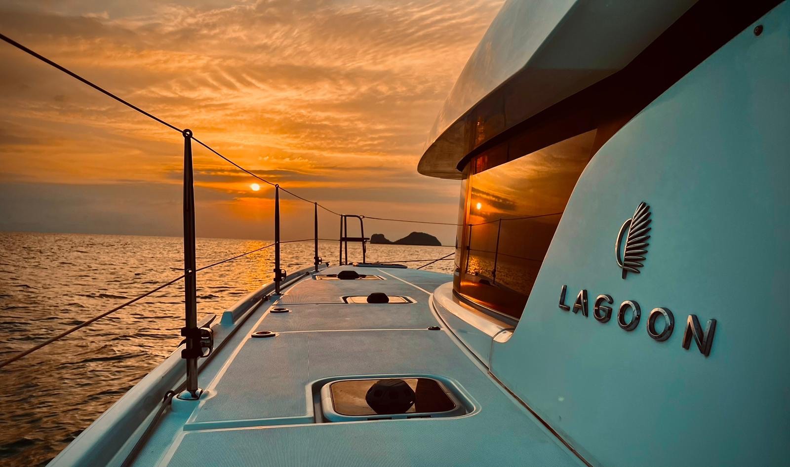 Overnight Boat Charters