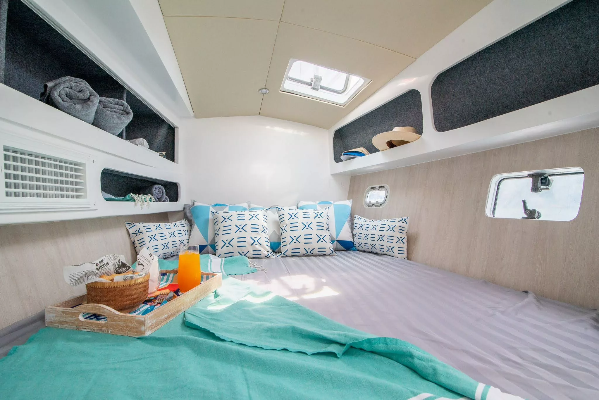 koh tao overnight excursion boat charter 1