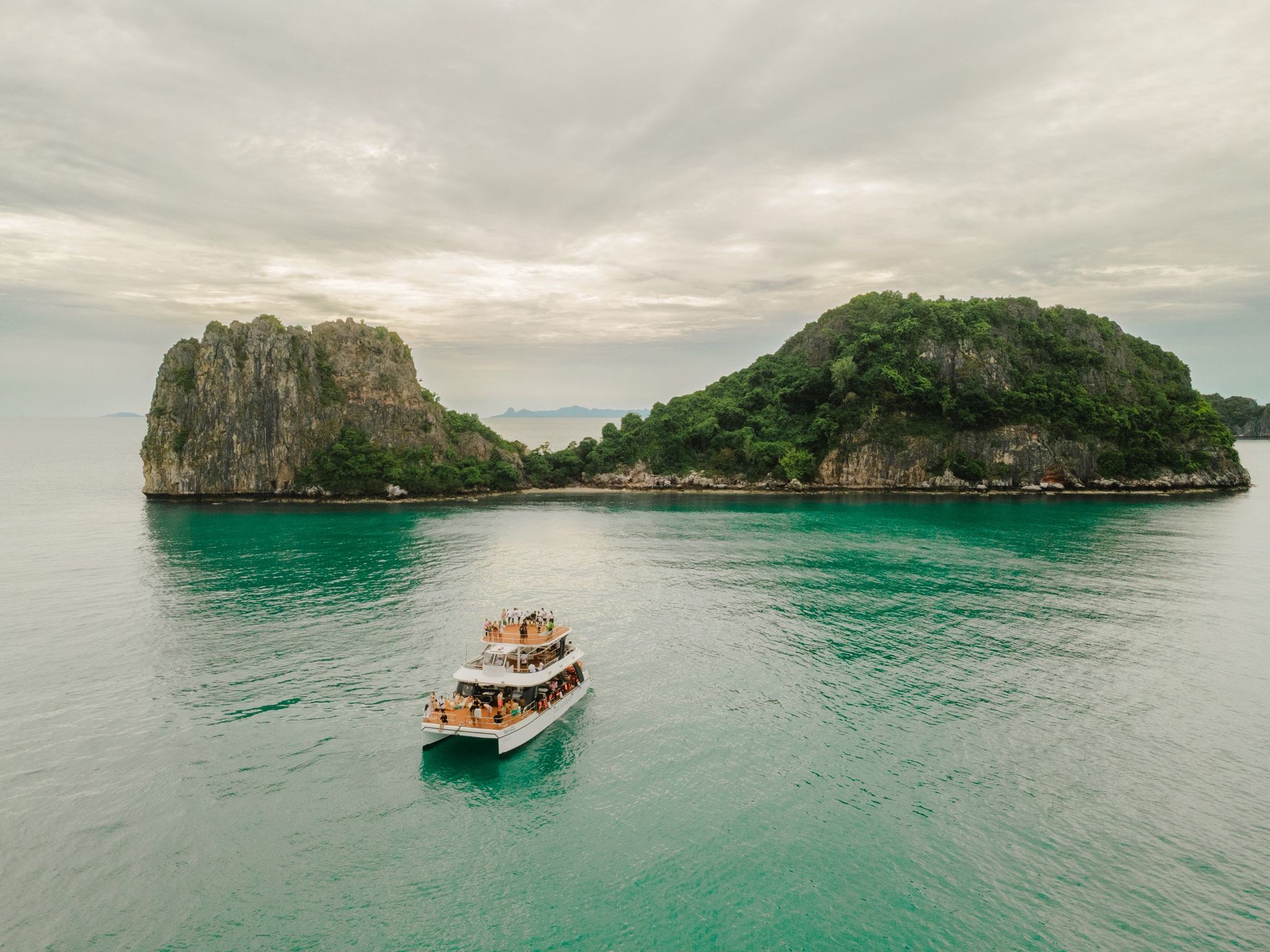 Islands Party Boat