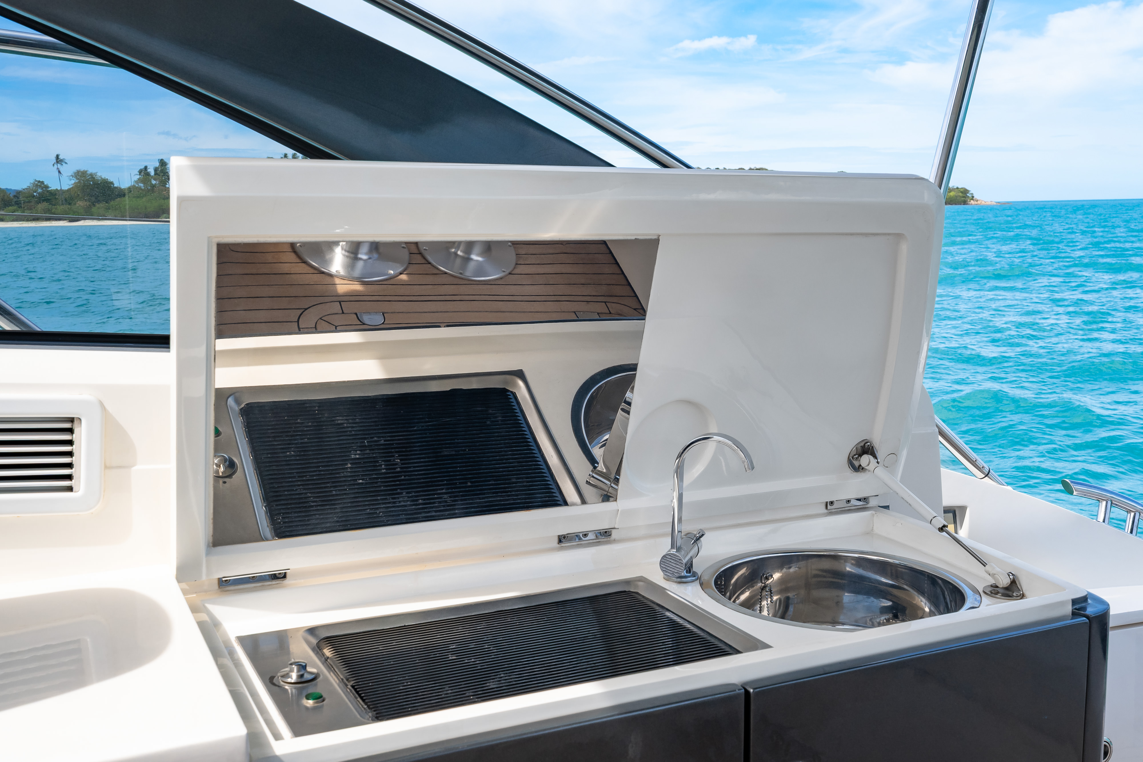 Princess v39 upperdeck sink