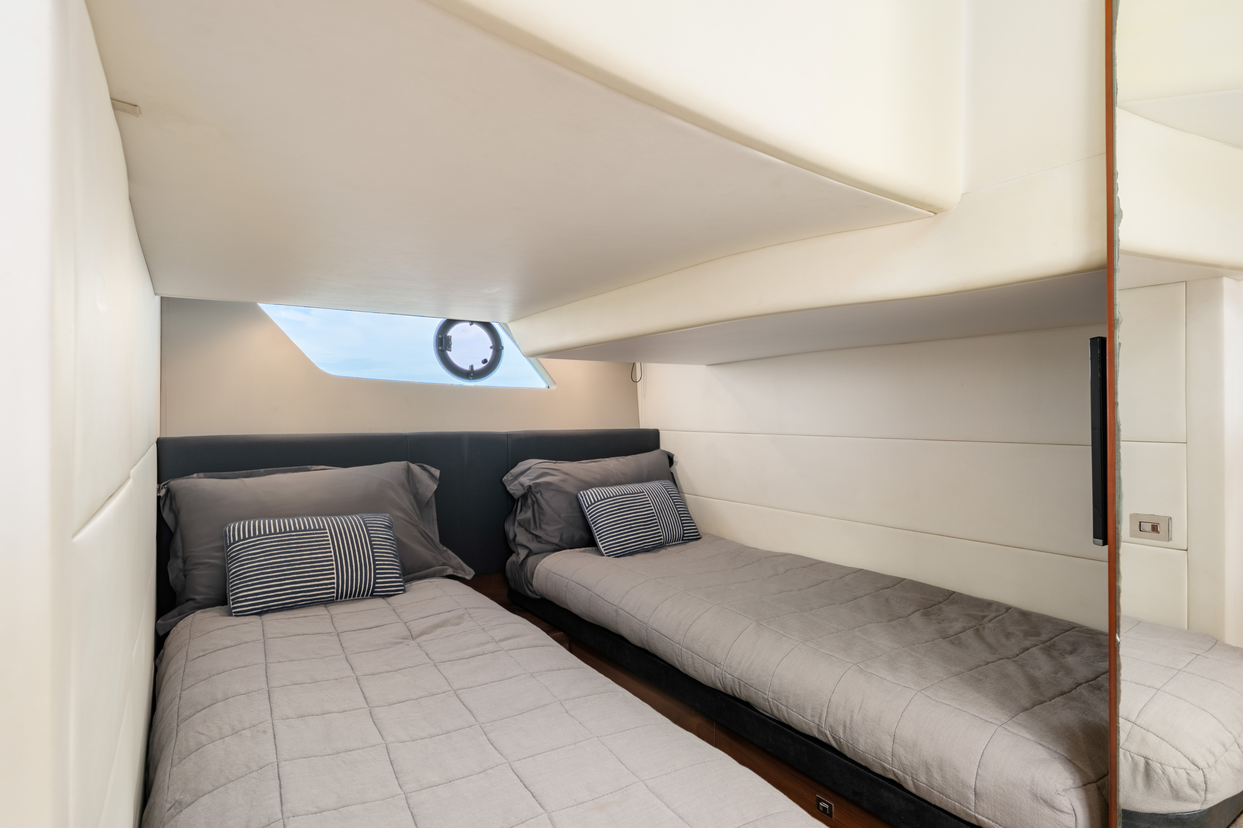 Princess v39 twin cabin 2